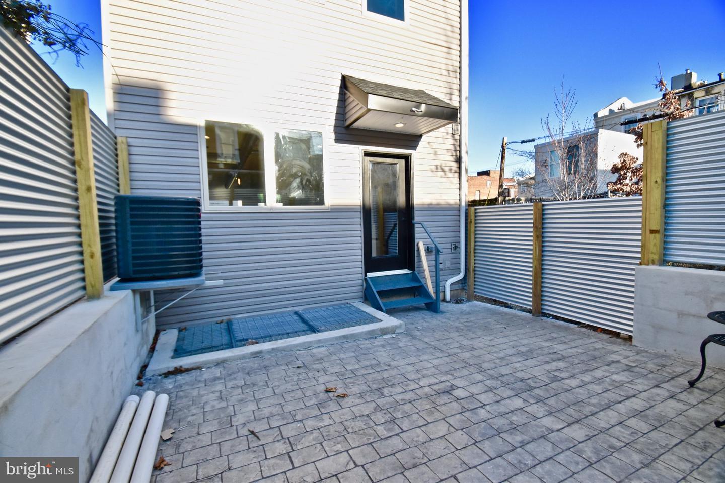 2068 Boston St E #1 Property Photo 15