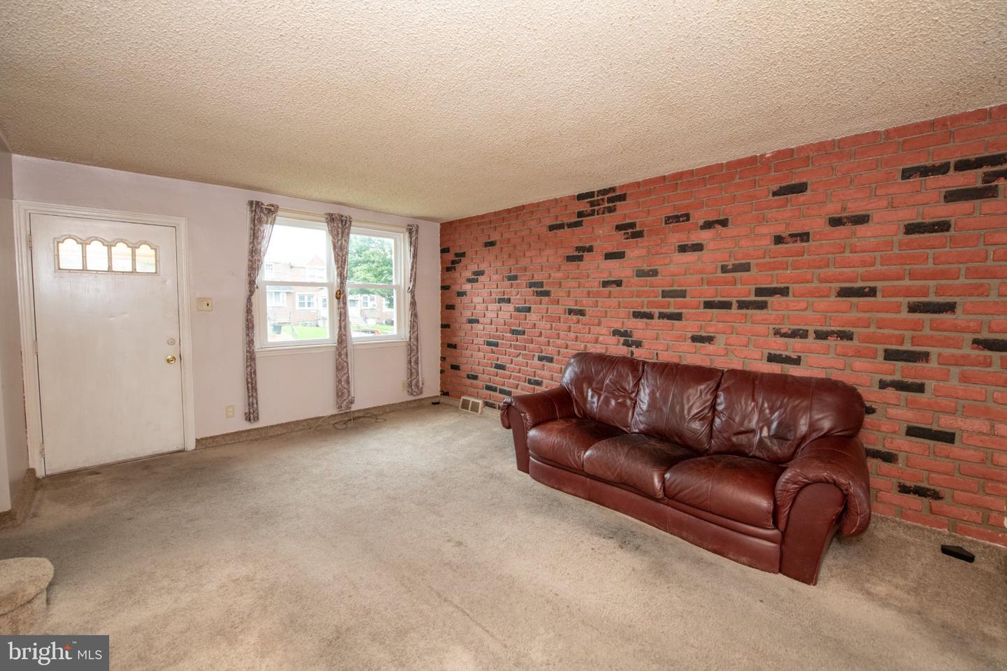2836 Magee Property Photo 7