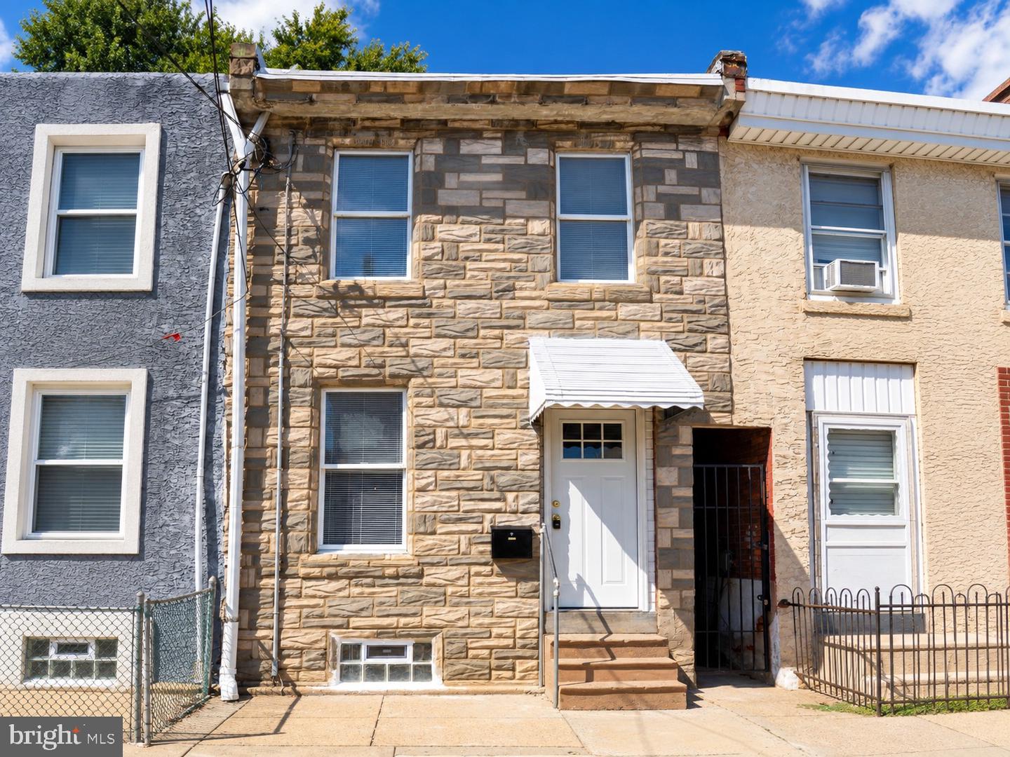 4608 Worth St Property Photo 1