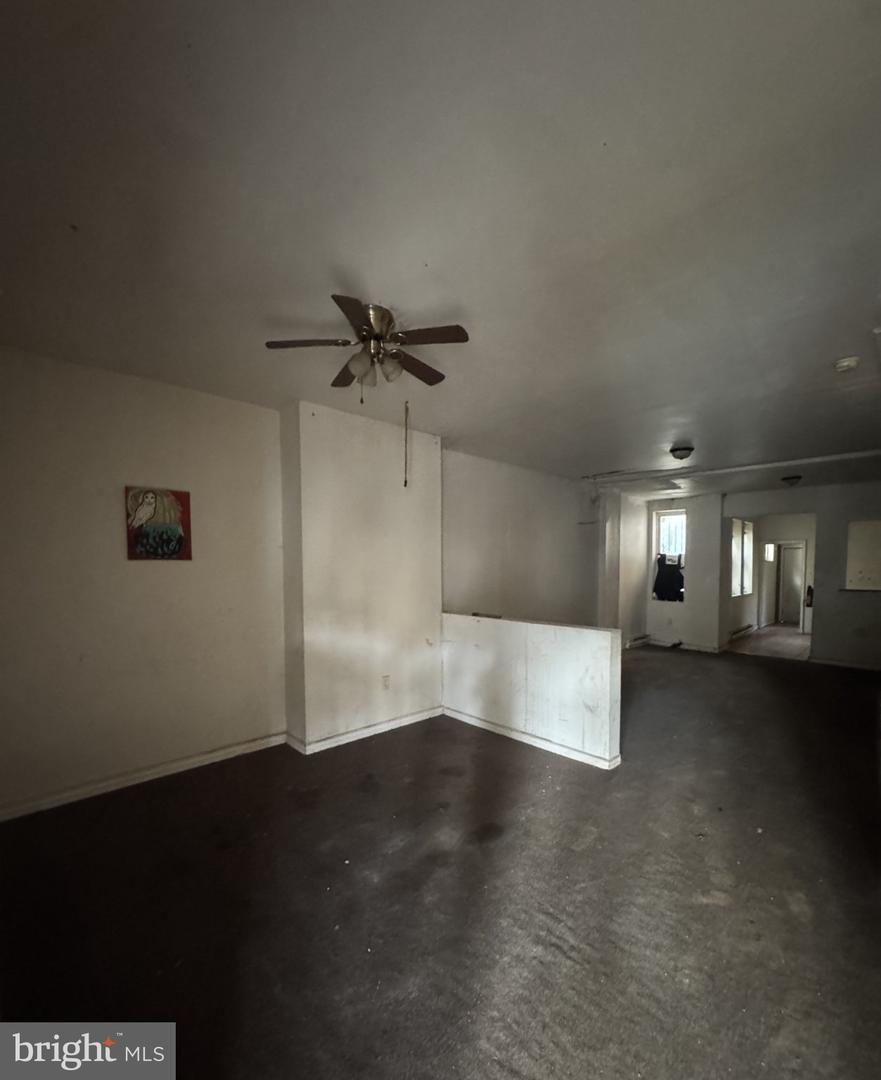 1233 N 60th Property Photo 2