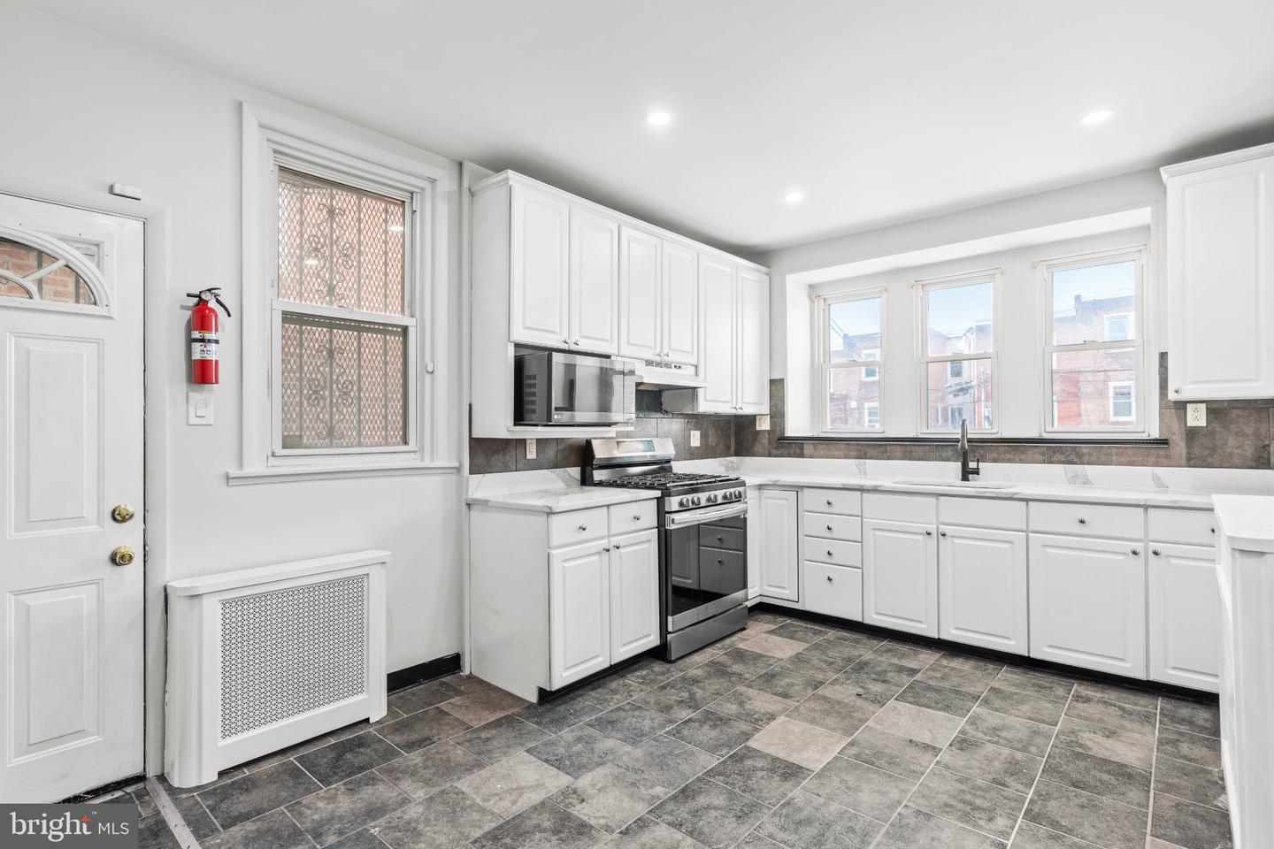 7020 Ogontz Ave Property Photo 12