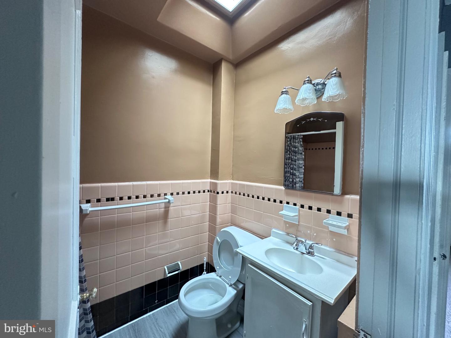 6950 Kindred Property Photo 17