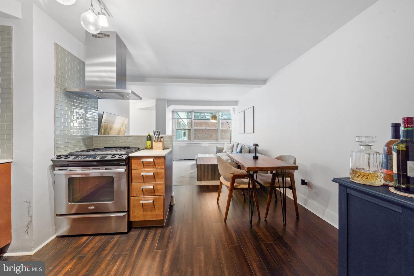 1810 Rittenhouse Sq #610 Property Photo 5