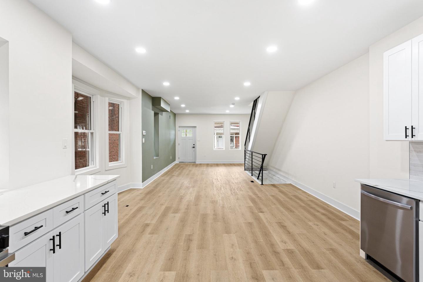 5145 Keyser St Property Photo 6