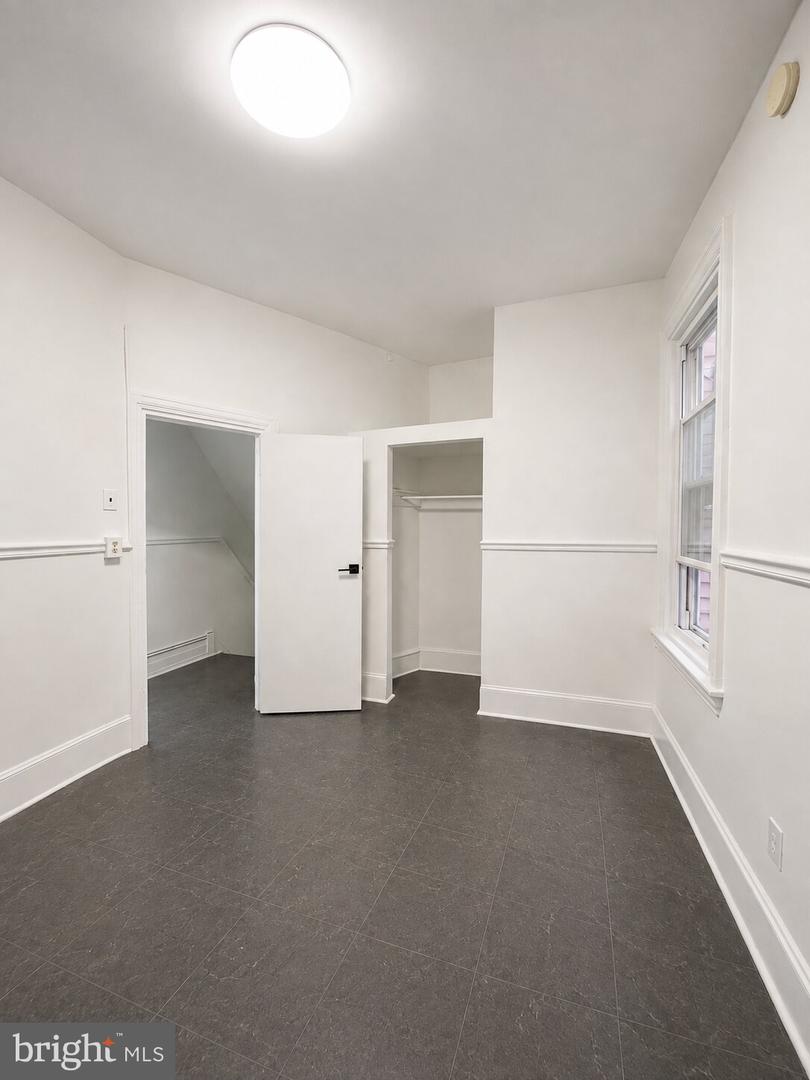 4210 W Girard Ave Property Photo 5