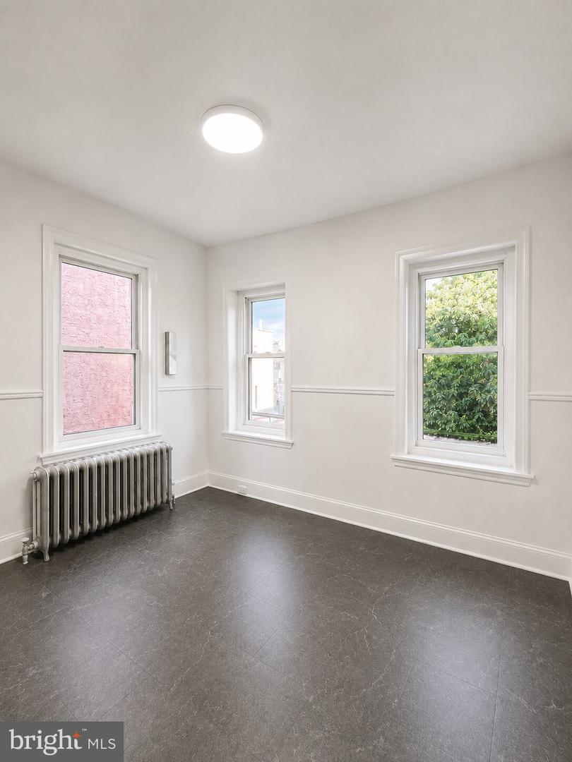4210 W Girard Ave Property Photo 6
