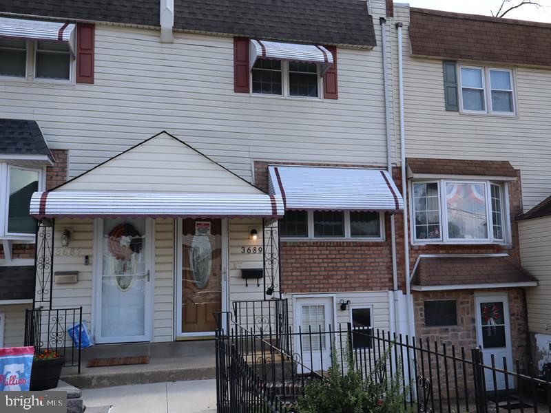 3689 N Hereford Ln Property Photo 1