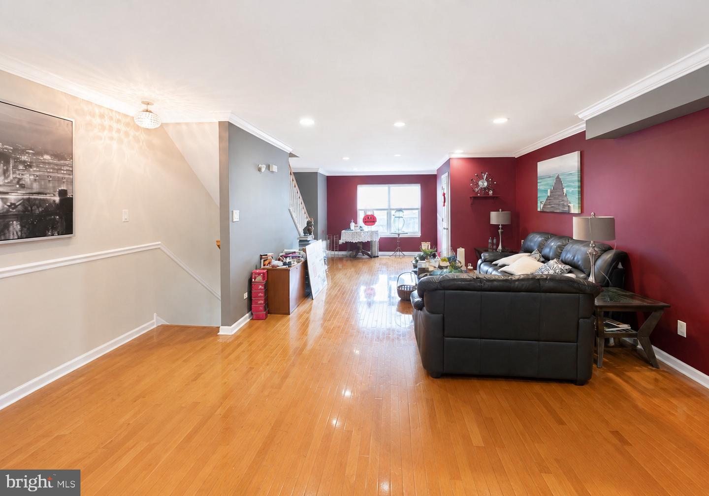 2809 Hutchinson St Property Photo 7