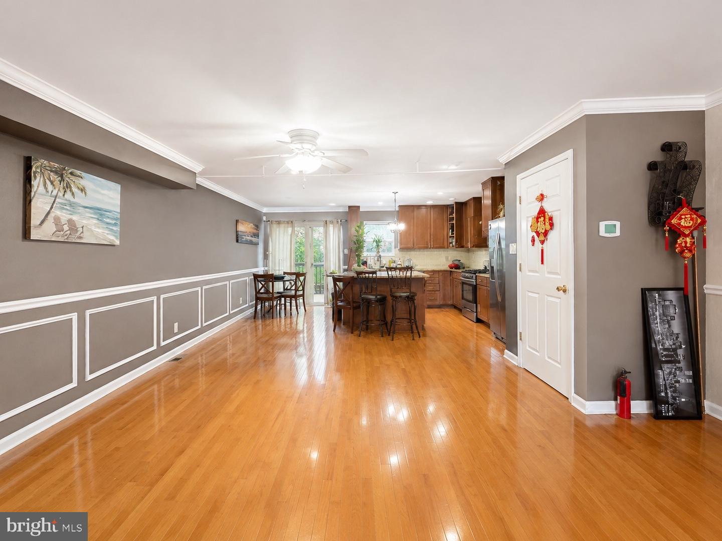 2809 Hutchinson St Property Photo 8