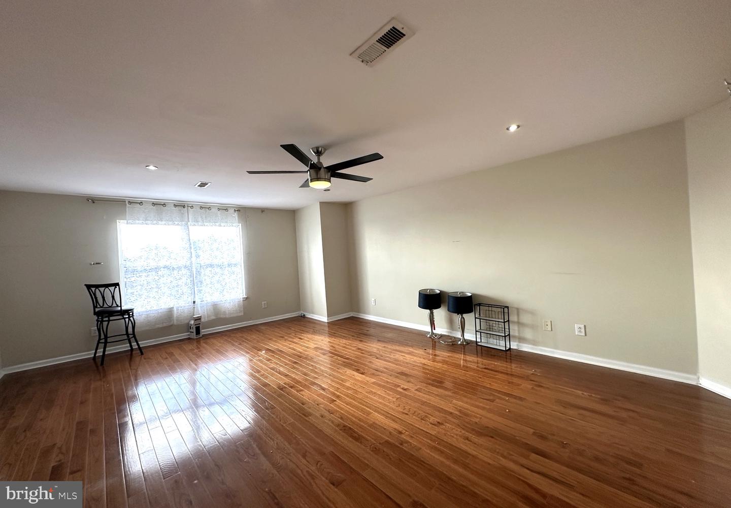 2809 Hutchinson St Property Photo 11