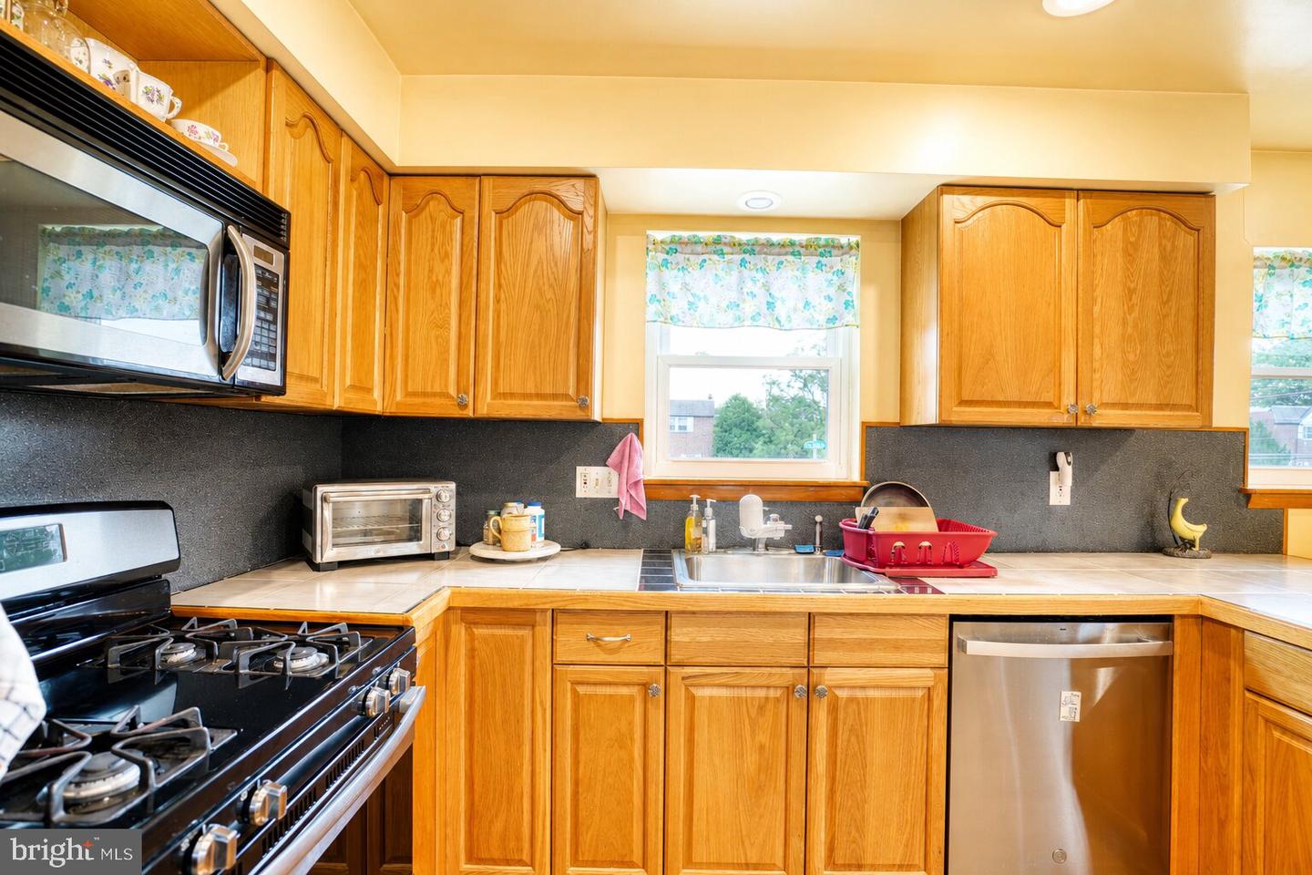 369 Helene Pl Property Photo 11