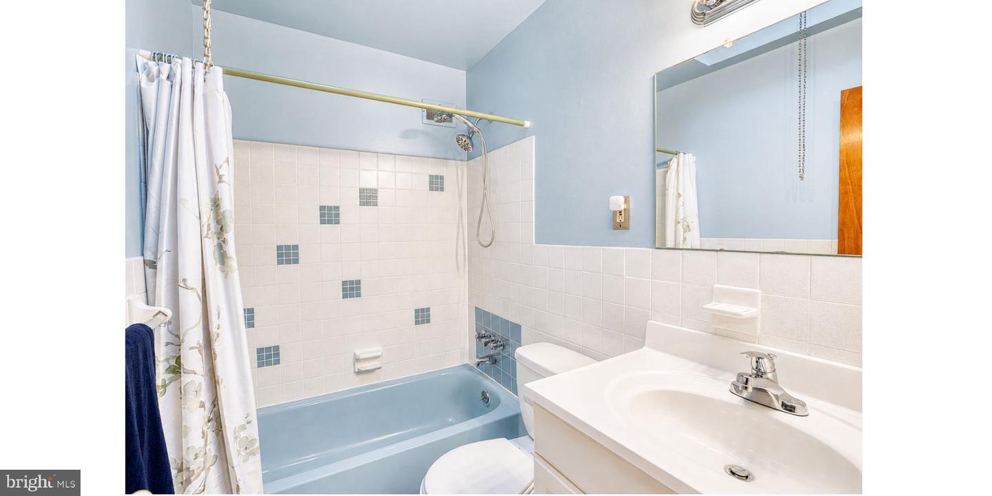 369 Helene Pl Property Photo 24