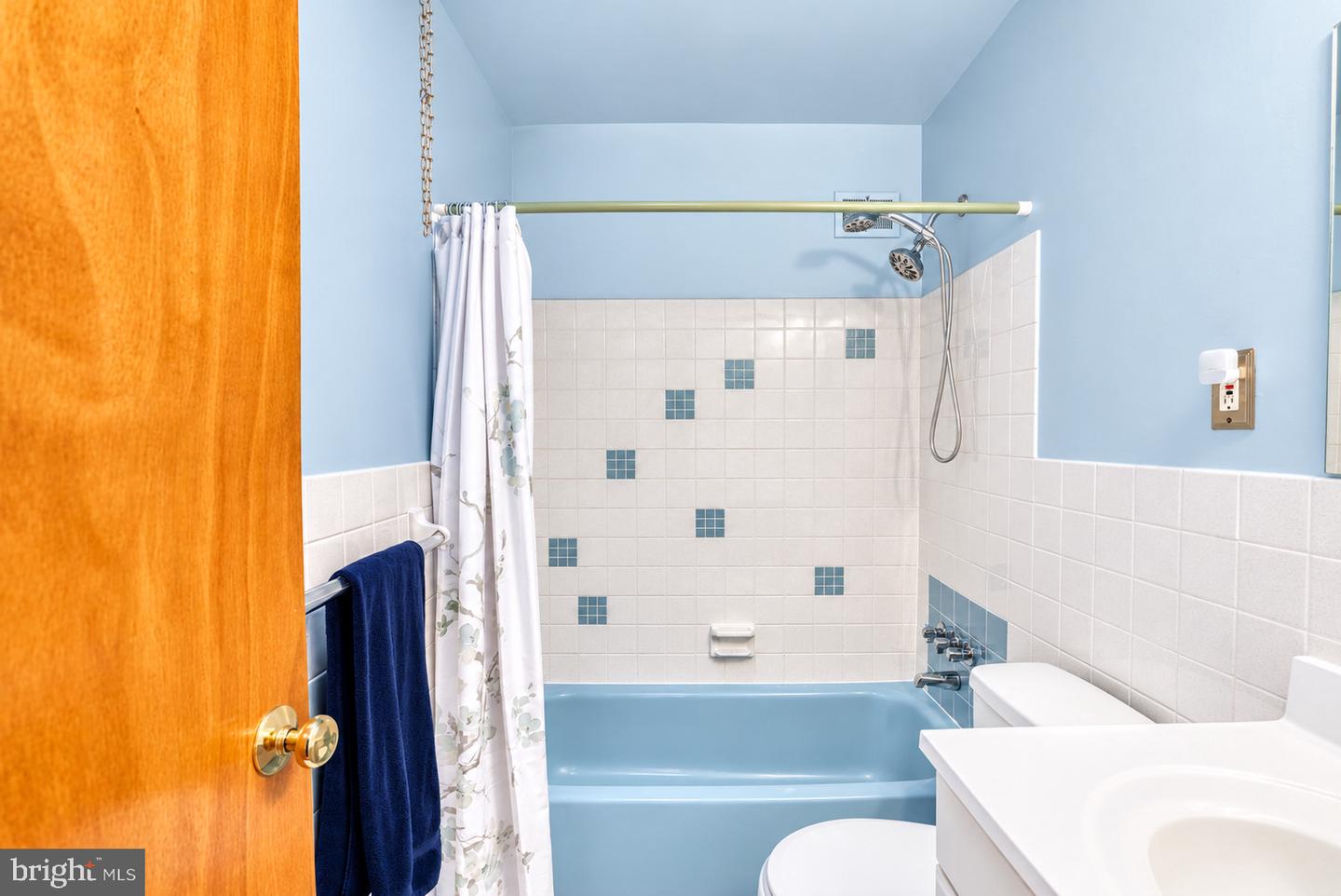 369 Helene Pl Property Photo 25