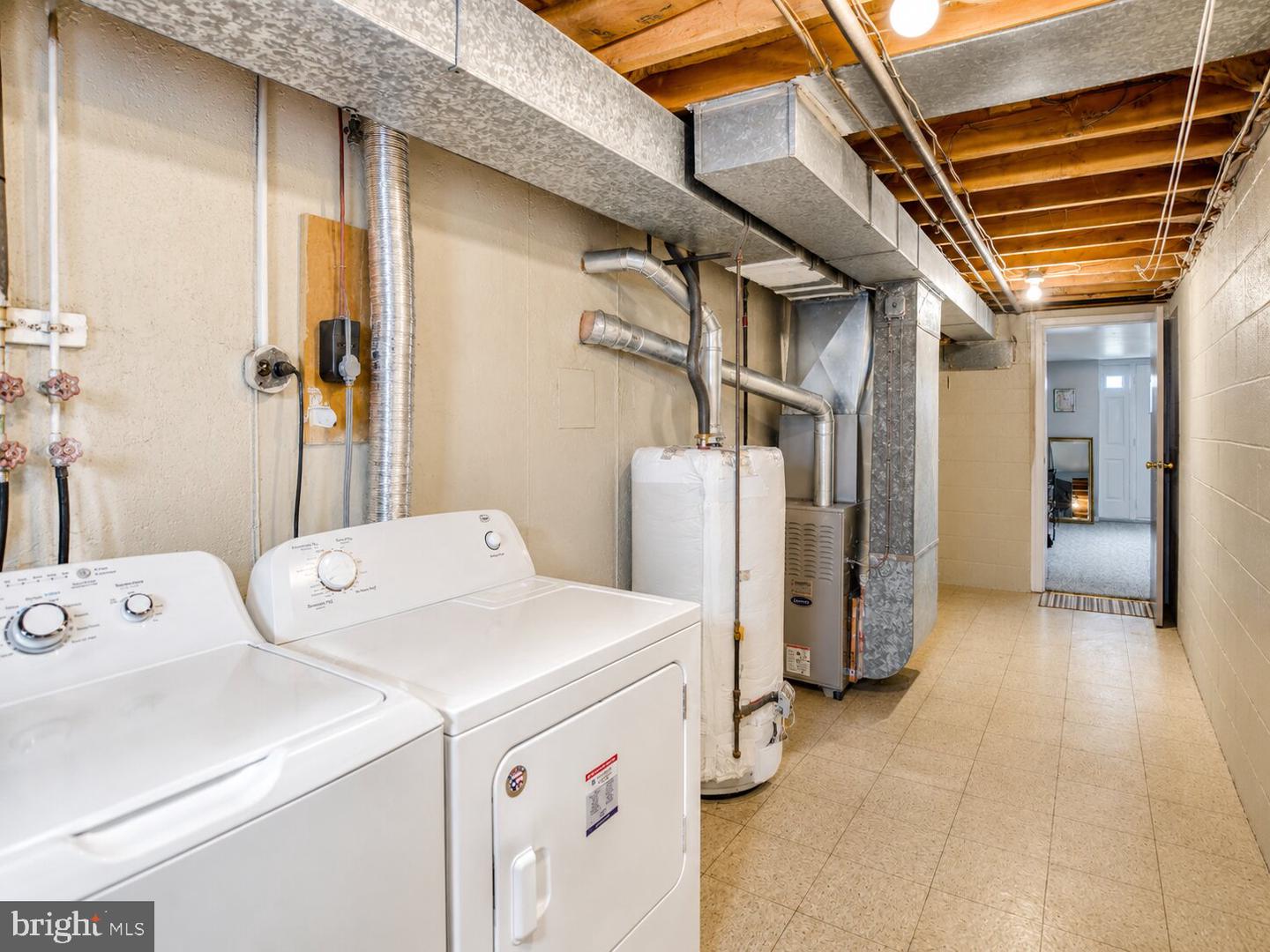 369 Helene Pl Property Photo 32