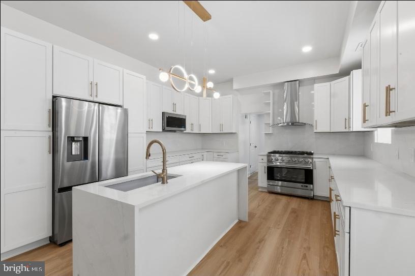 83 W SHARPNACK ST Property Photo 1