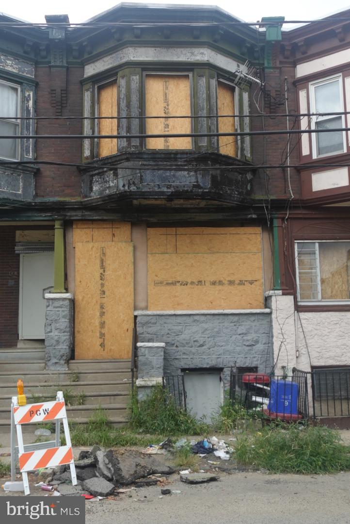 16 S 55th St Property Photo 1