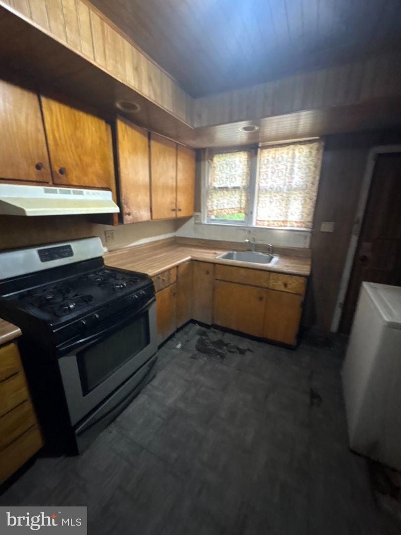 2019 S 65th St Property Photo 3