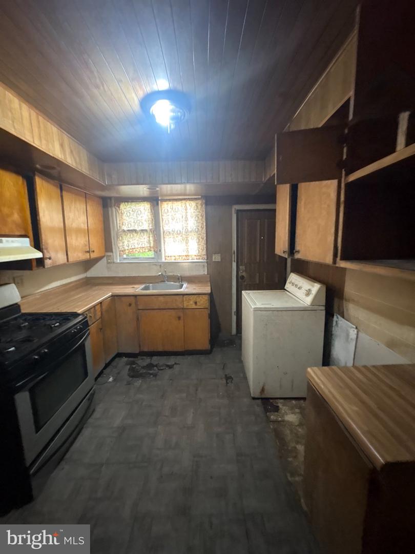 2019 S 65th St Property Photo 10