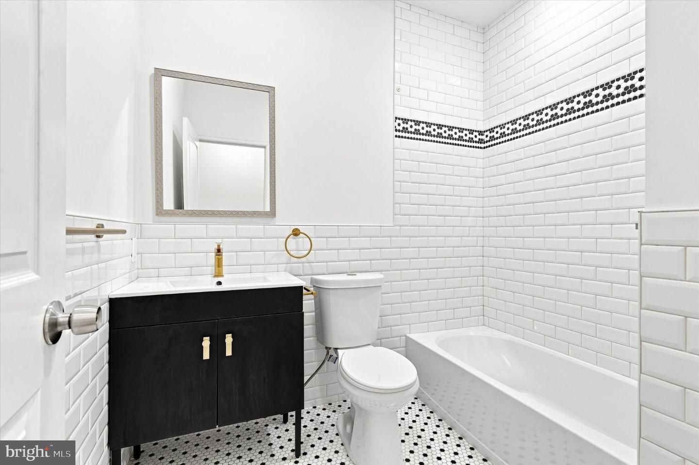 1644 N Marshall St #1 Property Photo 8