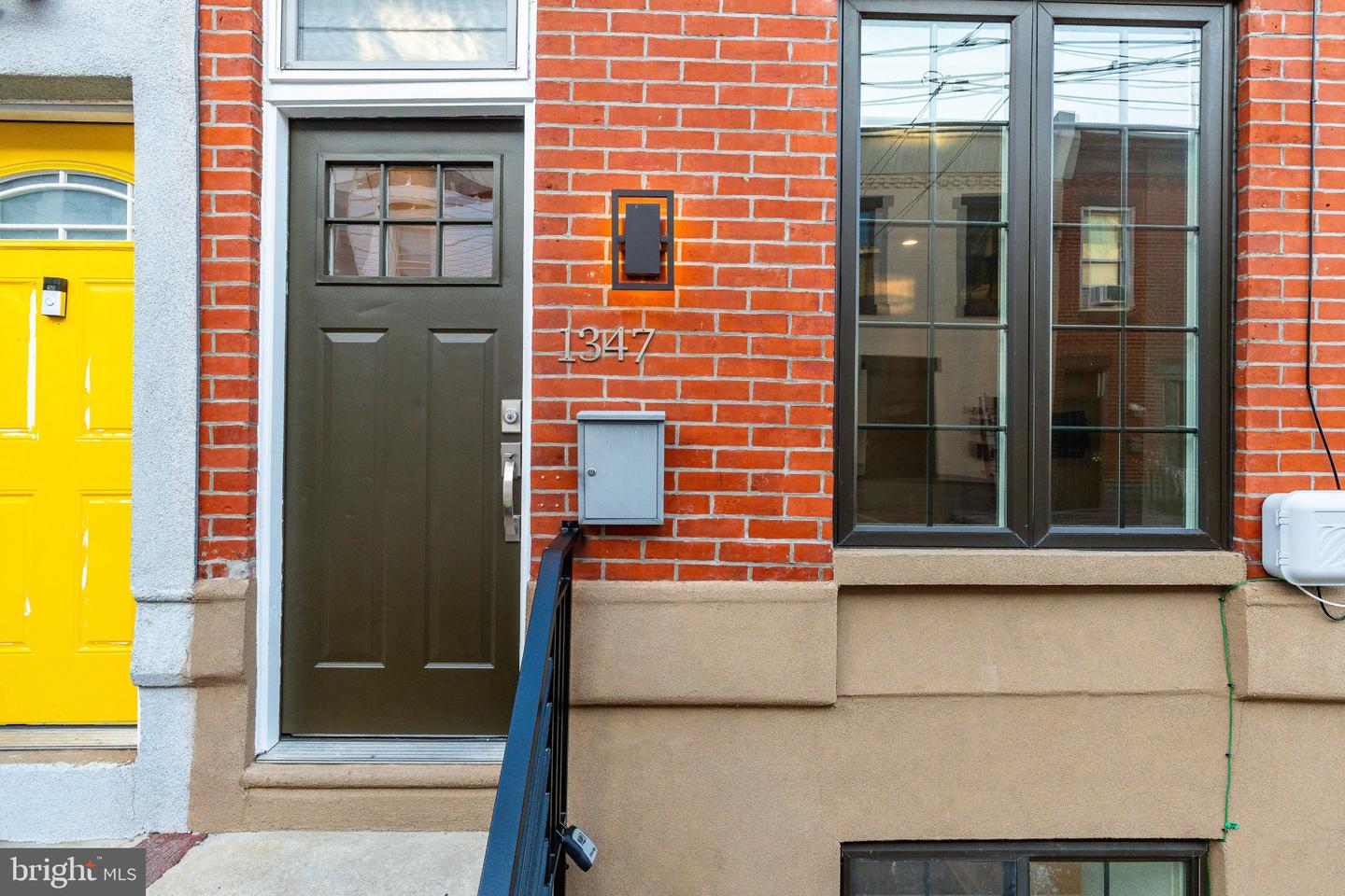 1347 S DOVER ST Property Photo 1