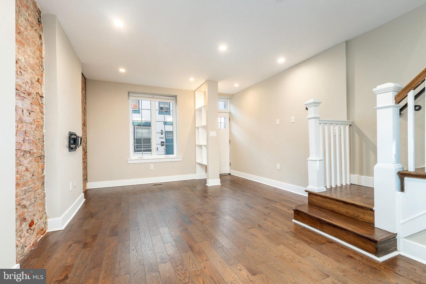 1347 S Dover St Property Photo 6
