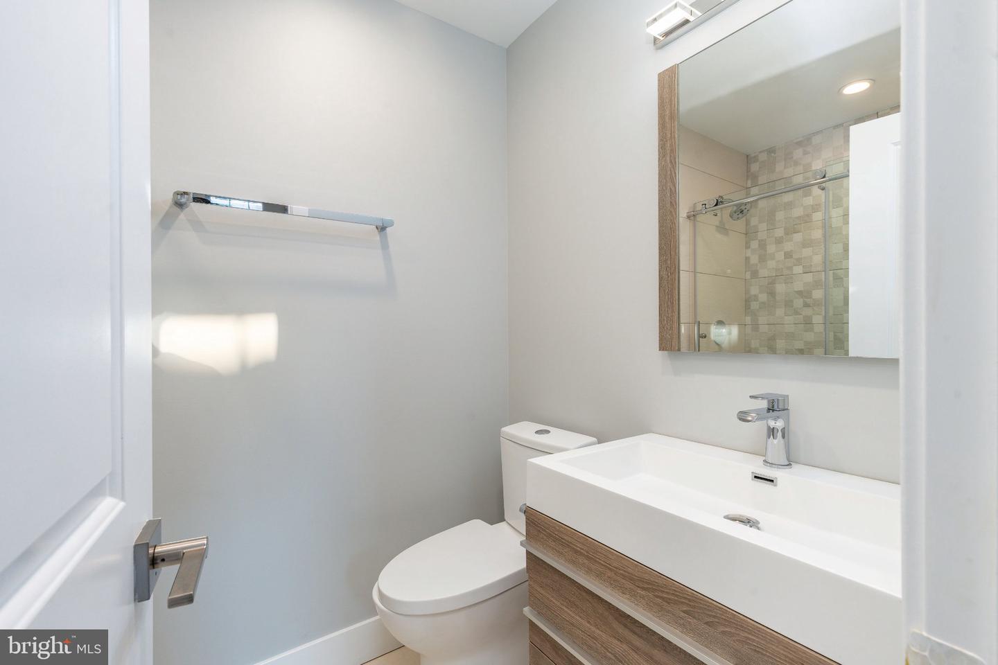 1347 S Dover St Property Photo 12