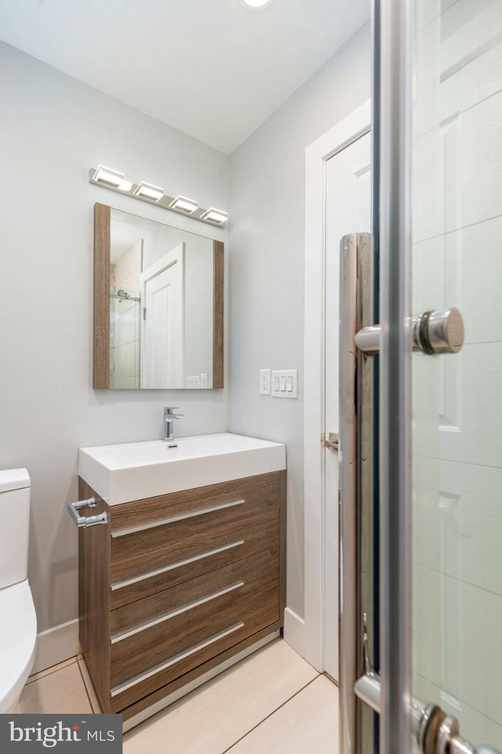 1347 S Dover St Property Photo 14