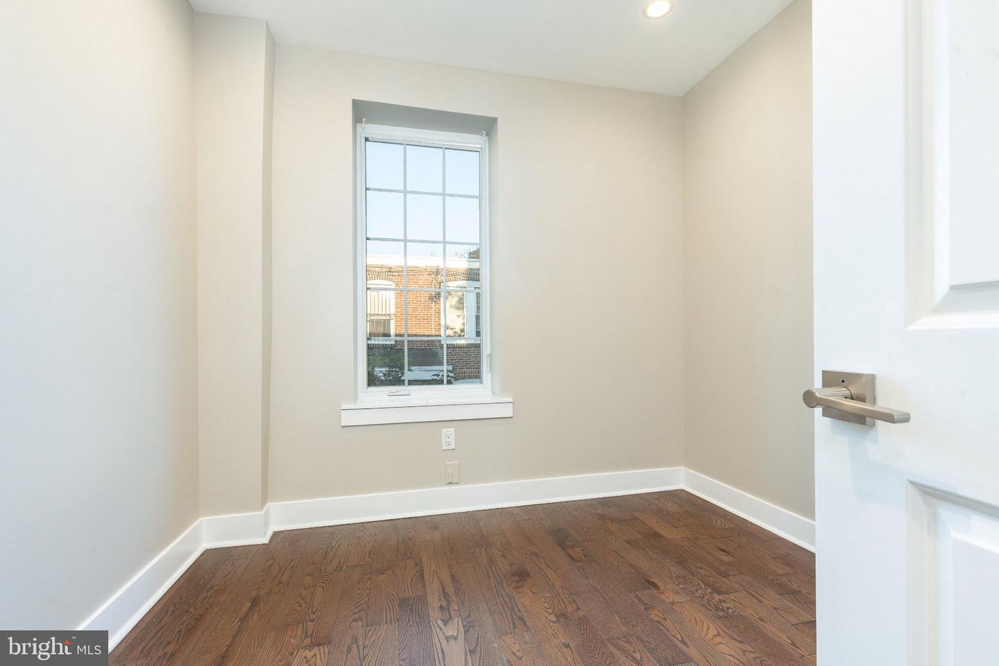 1347 S Dover St Property Photo 17
