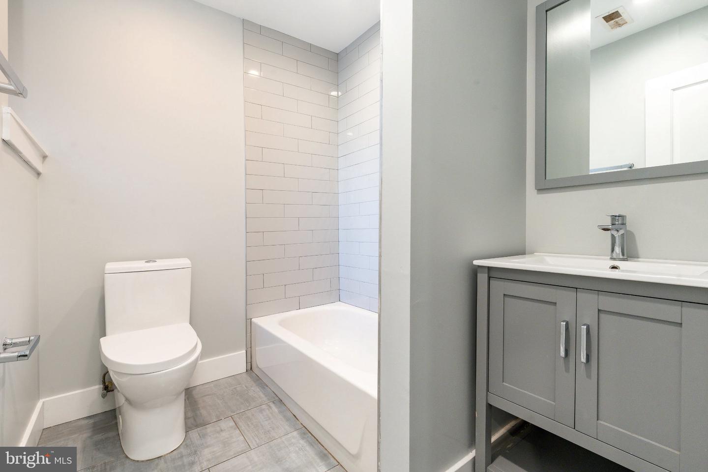 1347 S Dover St Property Photo 19