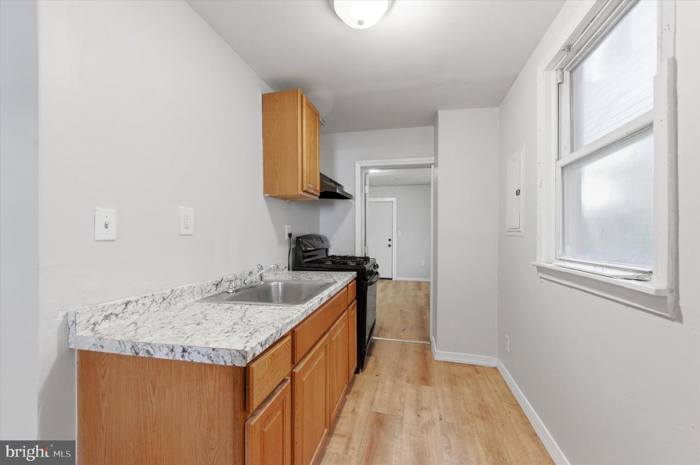 336 N Gross St Property Photo 5