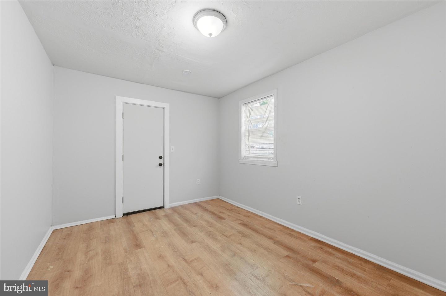 336 N Gross St Property Photo 6