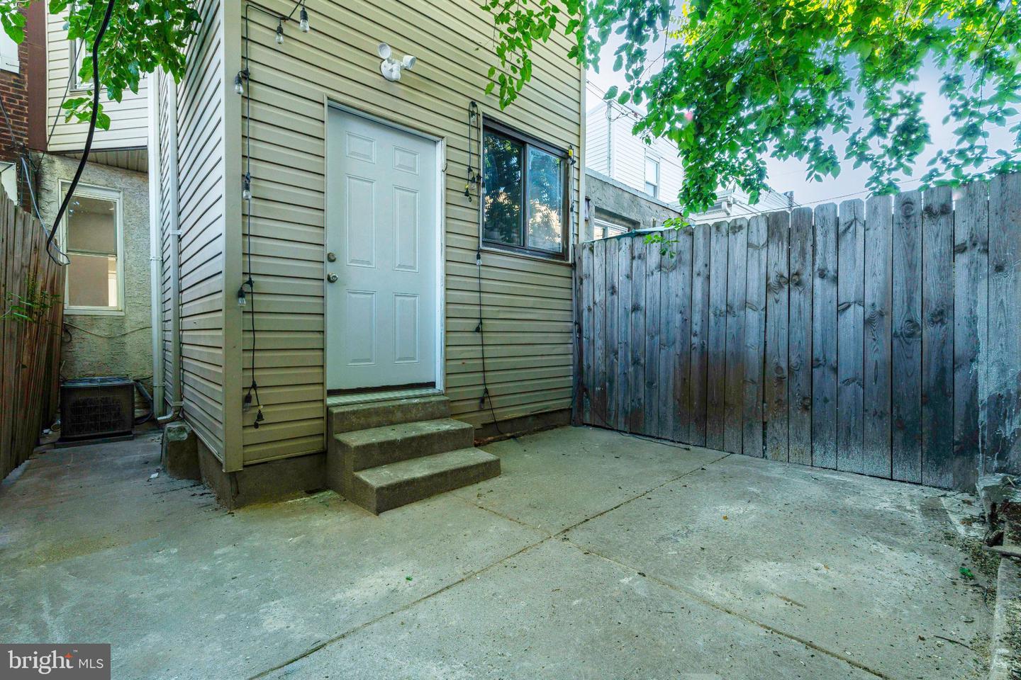2747 E Pacific St Property Photo 26