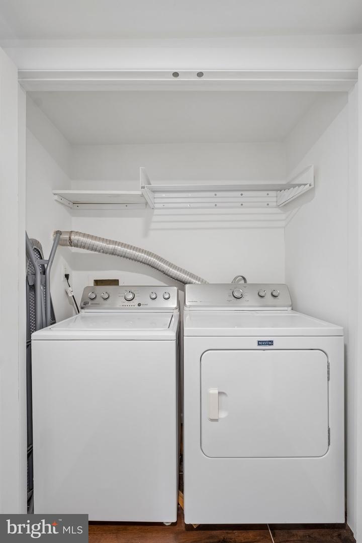 1706 Webster St Property Photo 13
