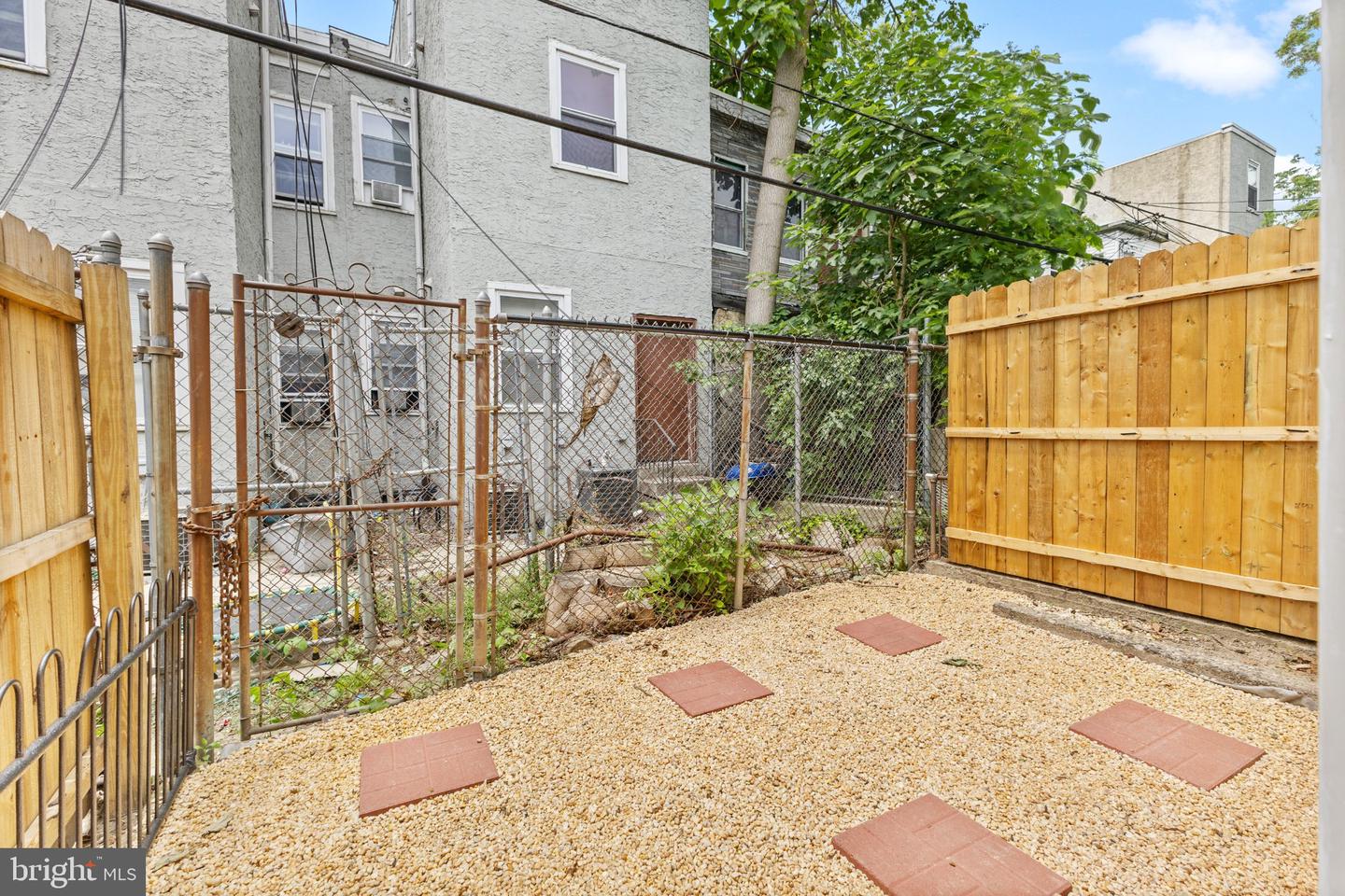 1026 N Pallas St Property Photo 30