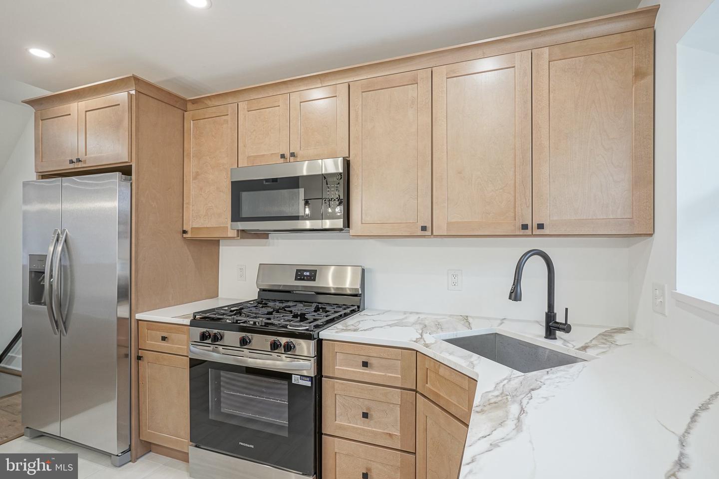 2624 S Bouvier St Property Photo 11
