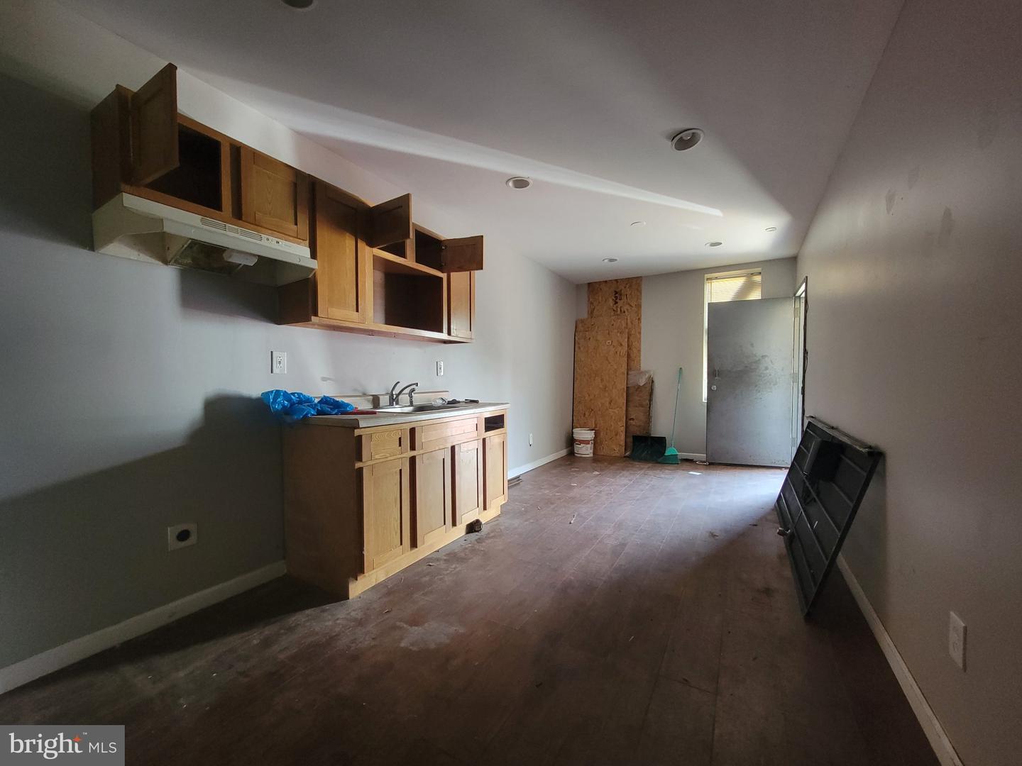 2076 E Birch St Property Photo 14