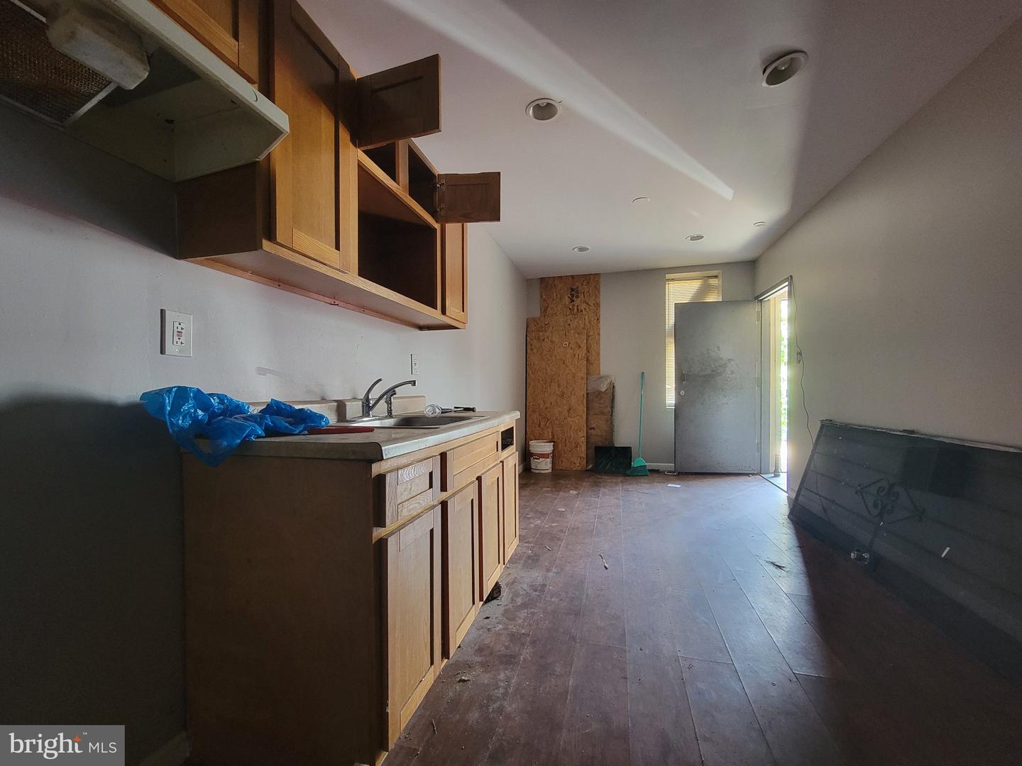 2076 E Birch St Property Photo 15