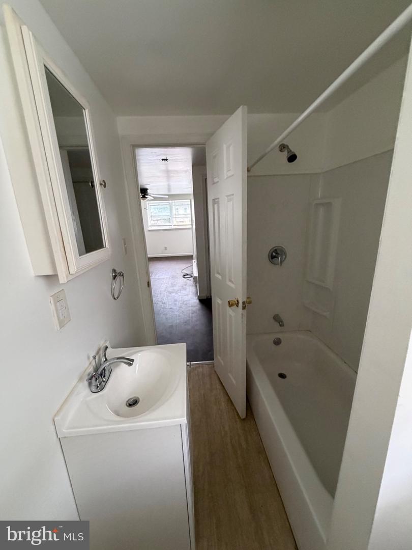 4902 Kershaw St Property Photo 10