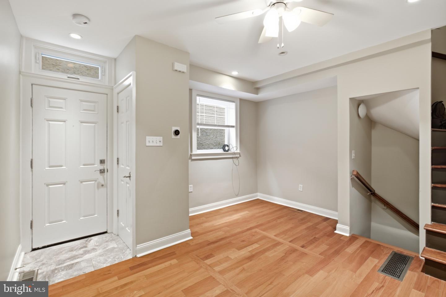 953 N Randolph St #2r Property Photo 1