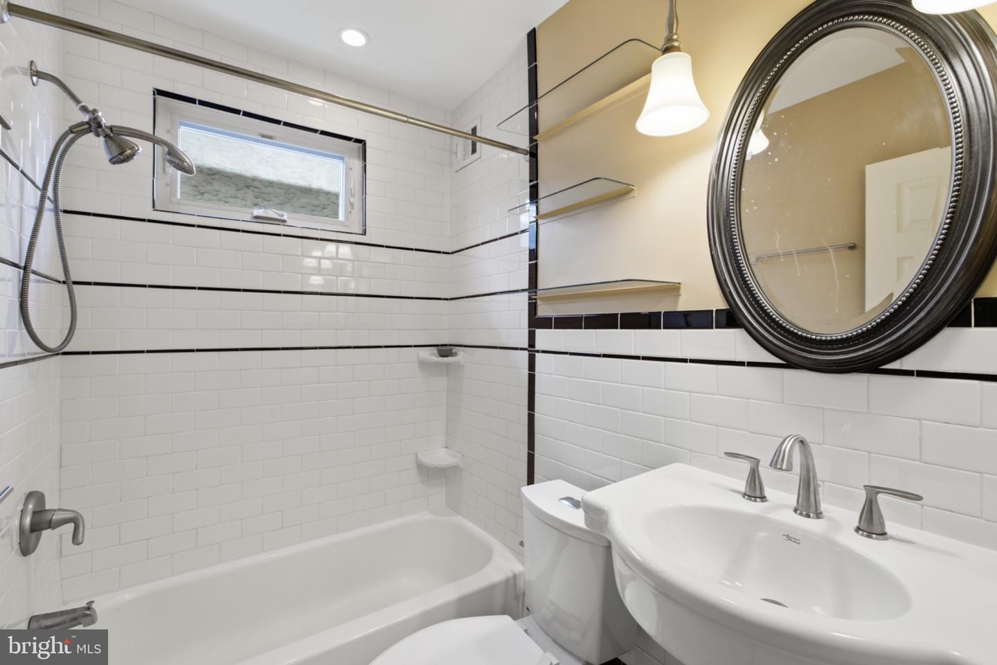 953 N Randolph St #2r Property Photo 12