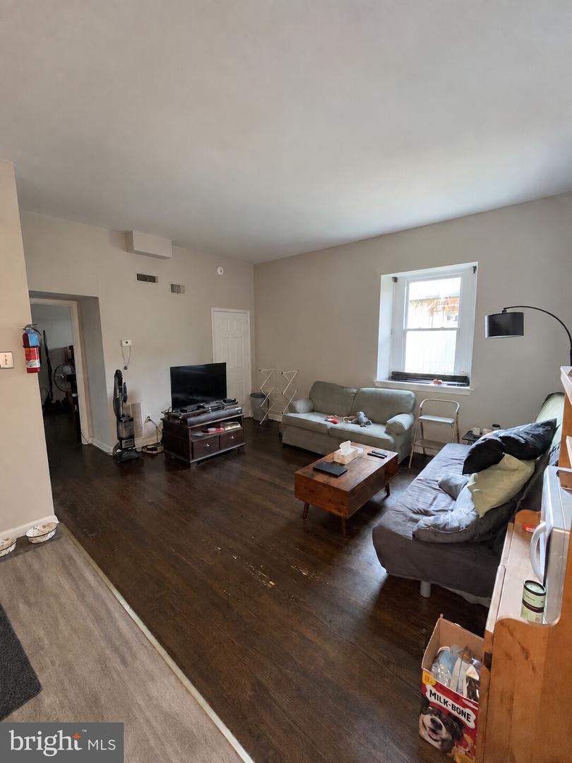 5608 Ridge Ave #r1 Property Photo 2