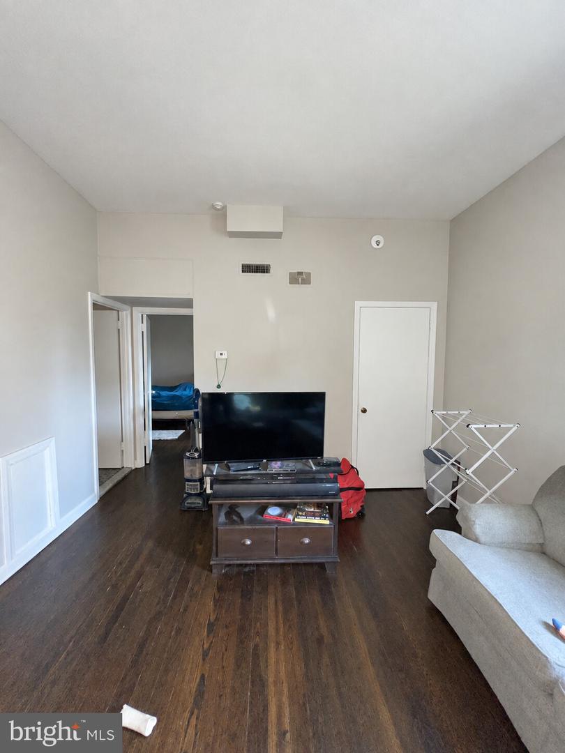 5608 Ridge Ave #r1 Property Photo 4