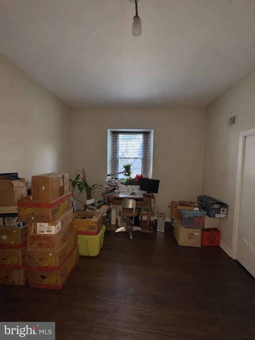 5608 Ridge Ave #r1 Property Photo 10