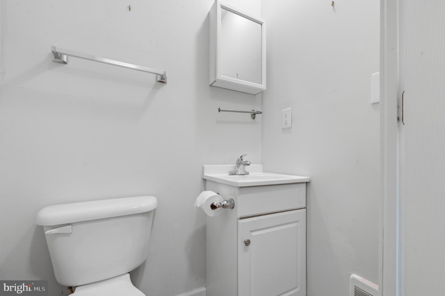608 League St Property Photo 25