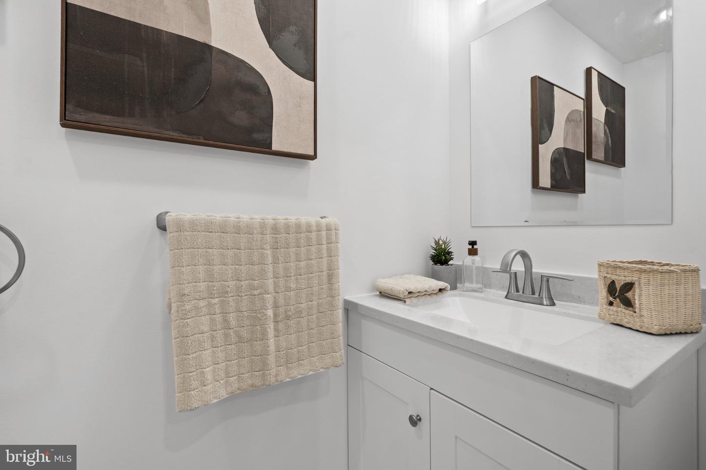 39 W Wildey St Property Photo 12