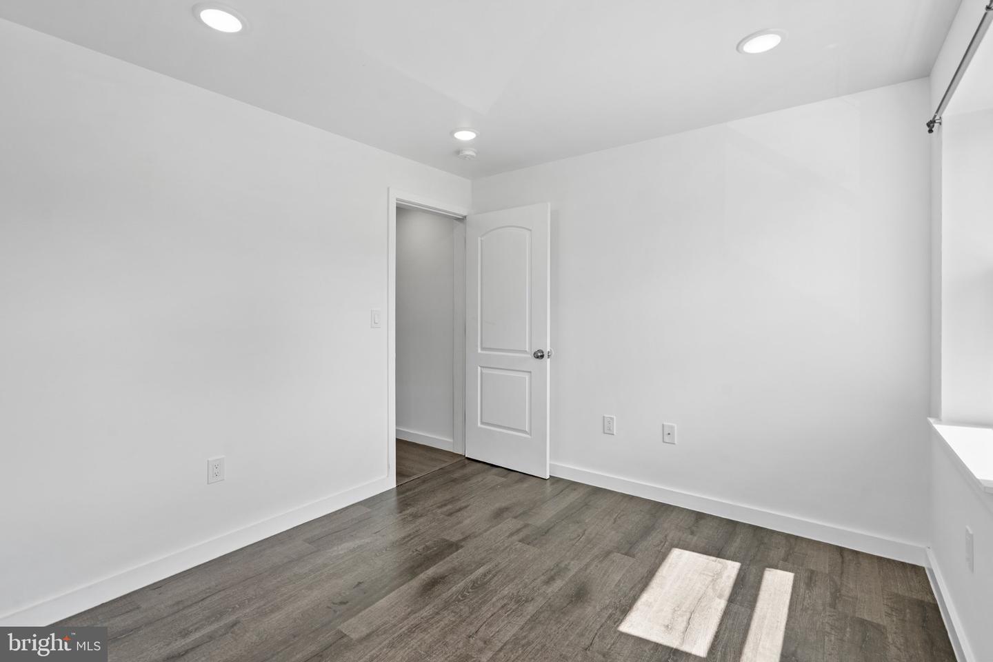 39 W Wildey St Property Photo 16