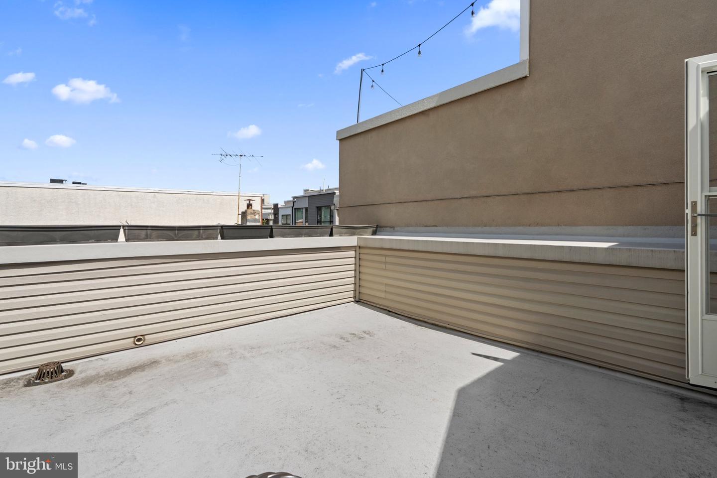 39 W Wildey St Property Photo 23