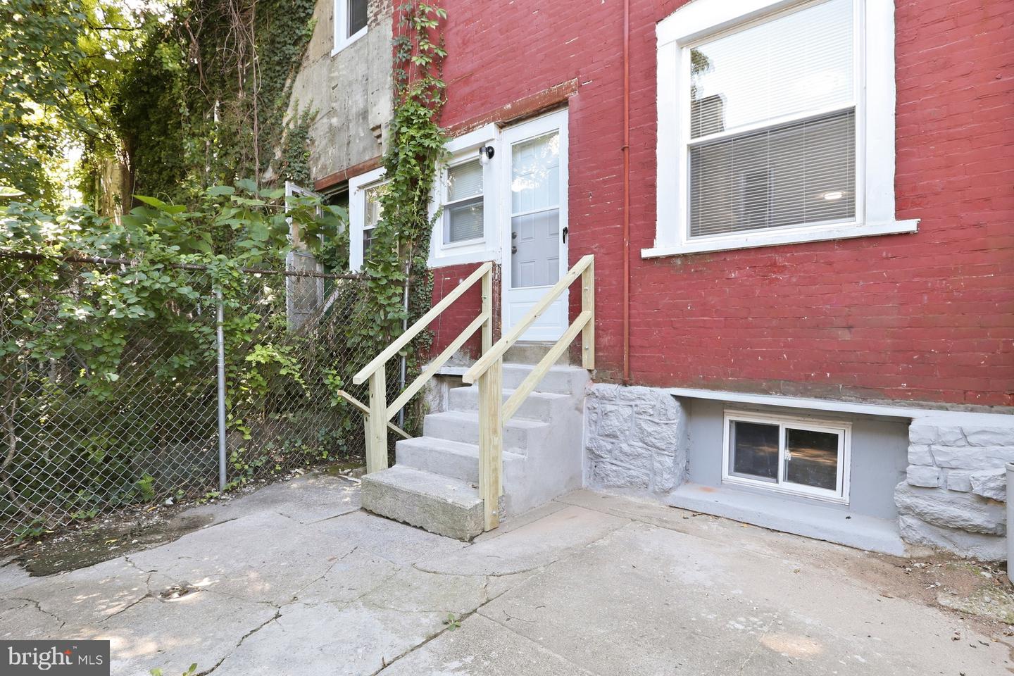 1013 Ithan St S Property Photo 2