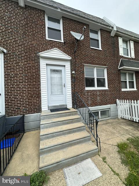 2943 Elbridge St Property Photo 3
