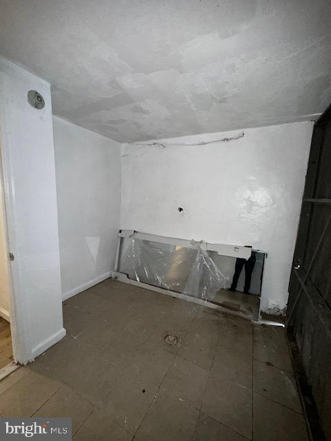 2943 Elbridge St Property Photo 38